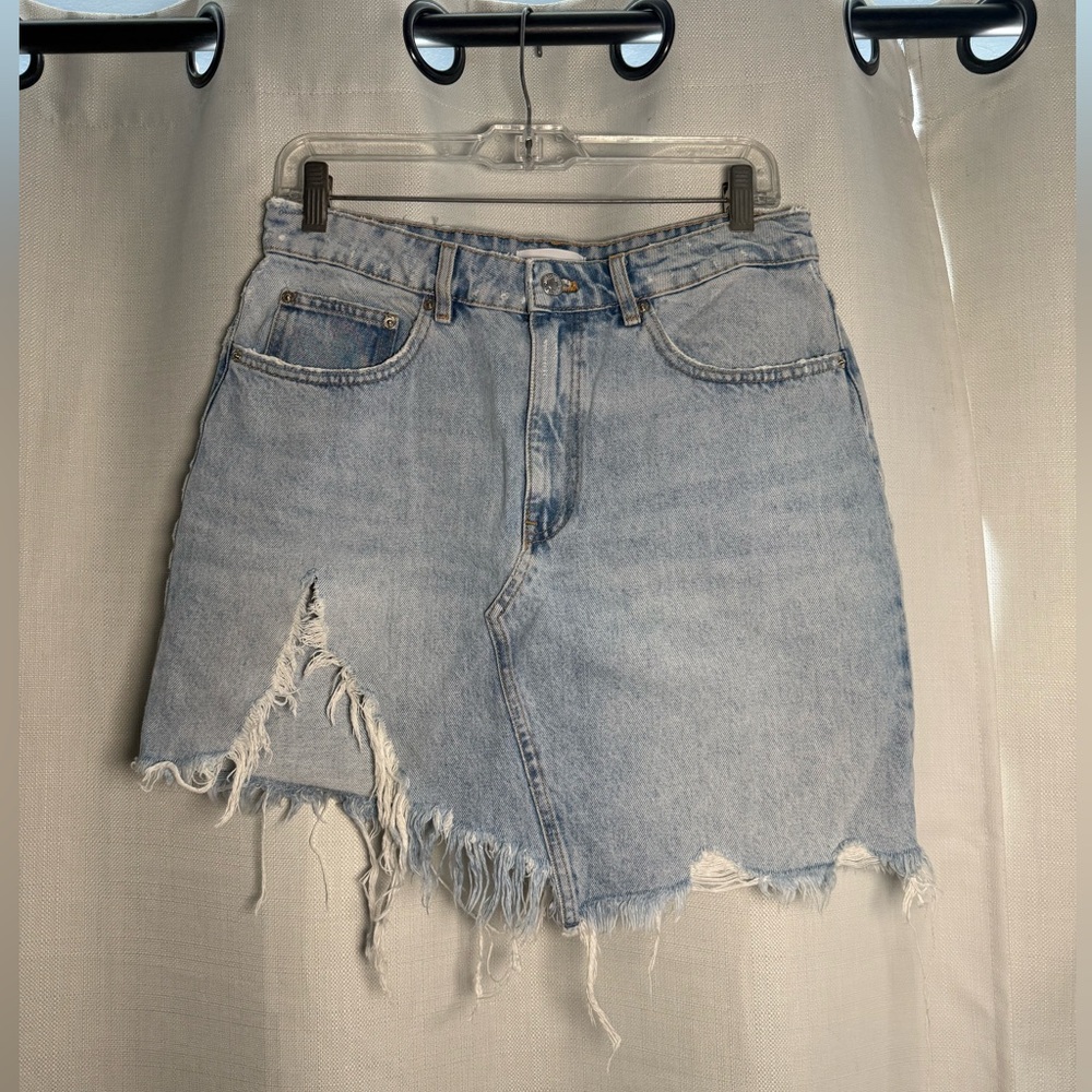 Zara Light Wash Denim Distressed Asymmetrical Mini Skirt Size Large - Picture 7 of 7